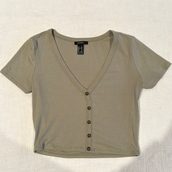 Forever 21 green button down crop top - medium - Picture 1 of 3